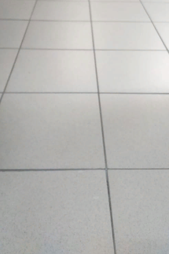 Швы пола из керамогранита