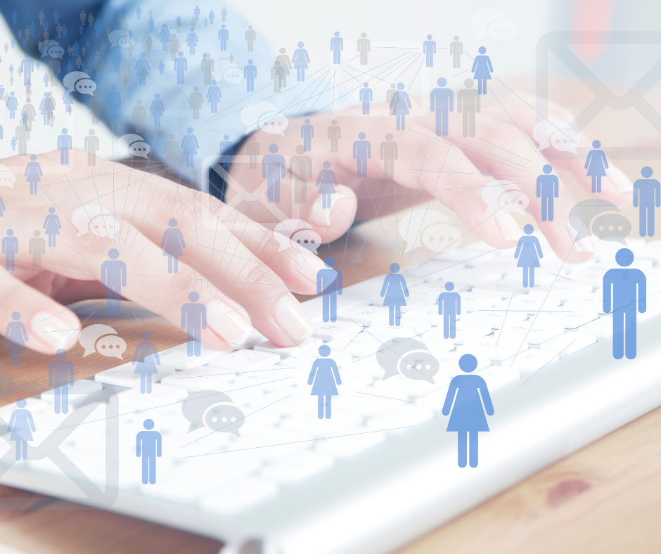 Фейсбук владеет самой большой социальной сетью в мире