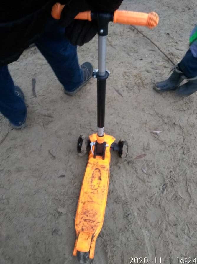 В любые грязи берем с собой самокат