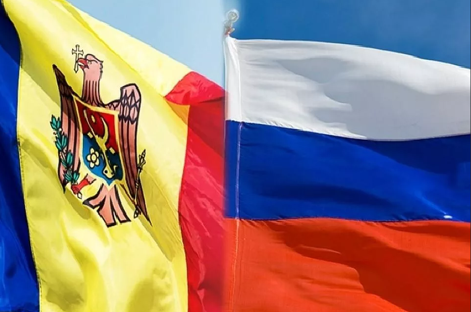 Флаг Молдавии и России. Россия и Молдова флаги. Российско молдавский флаг. Флаги Молдовы и Украины.