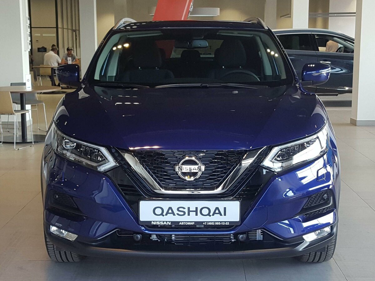 Nissan Qashqai в шоу-руме официального дилера Автомир