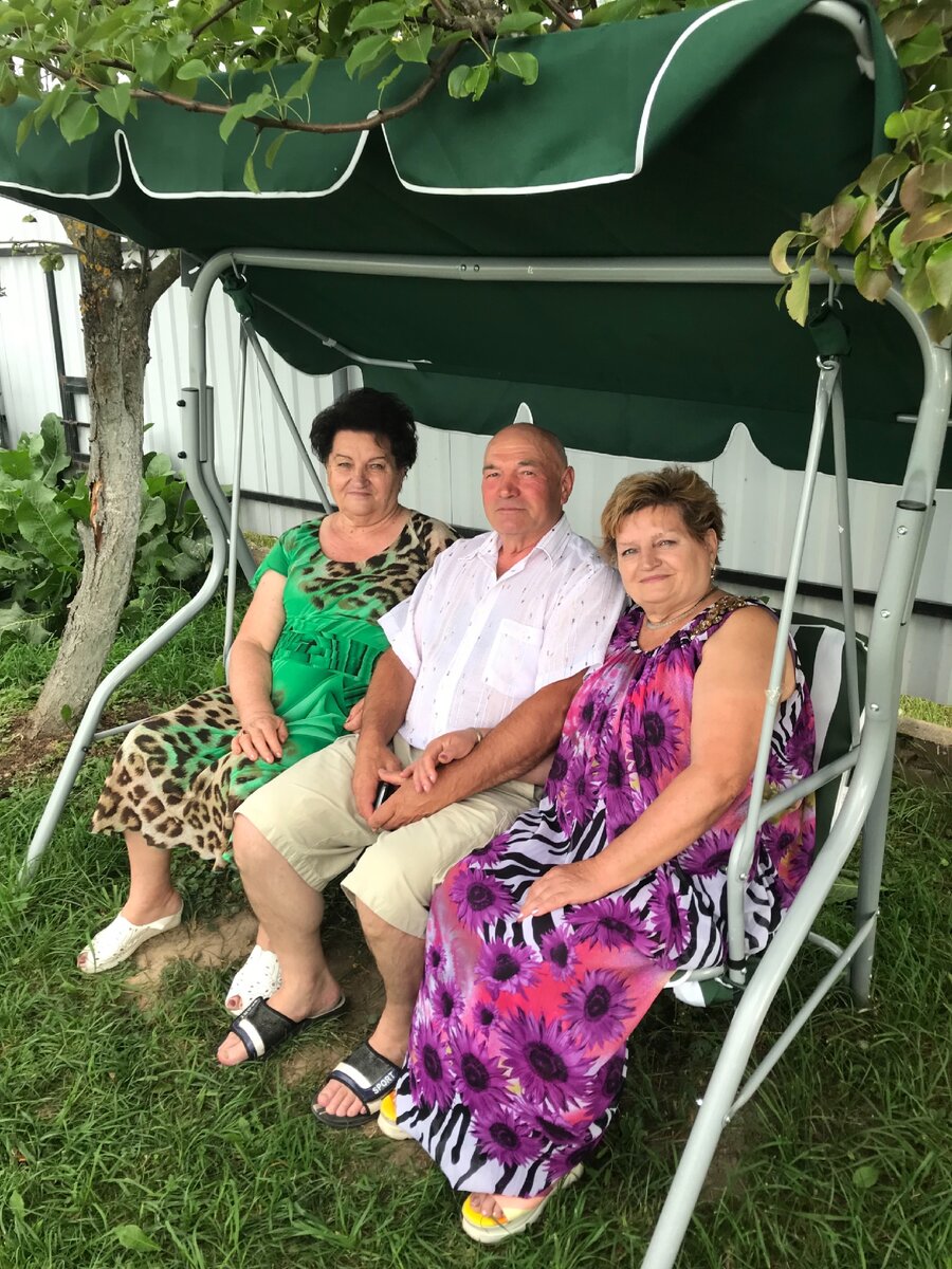 мама, папа и мамина сестра 