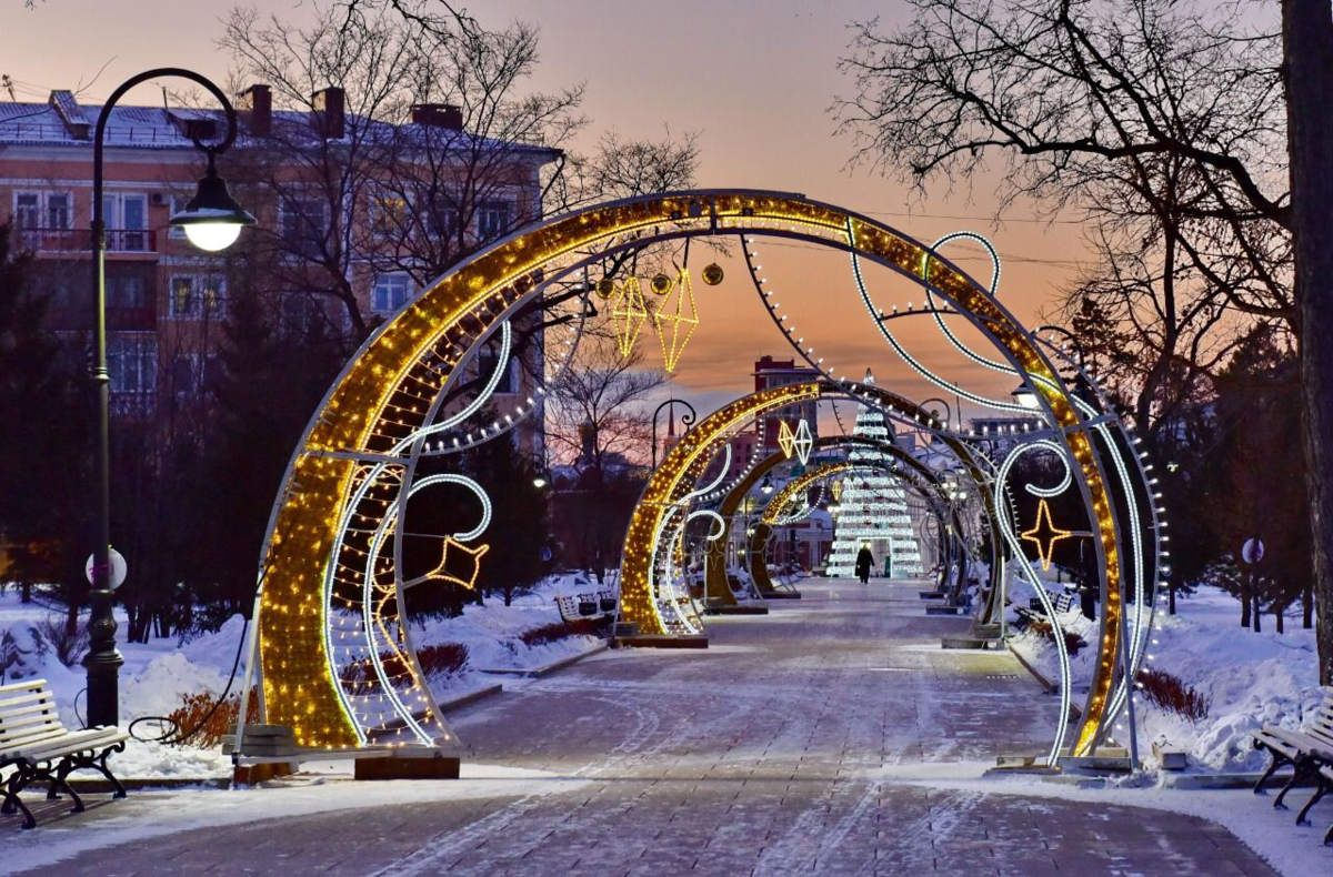 Конечно город. Омск предновогодний 2022. Омск предновогодний 2021. Новогодний Омск. Новогодний Омск 2020.