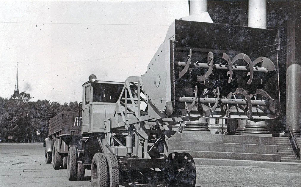 Фото взято из архива М.Чернявского