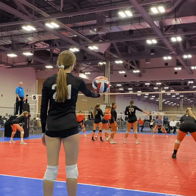 Планирующая подача в прыжке