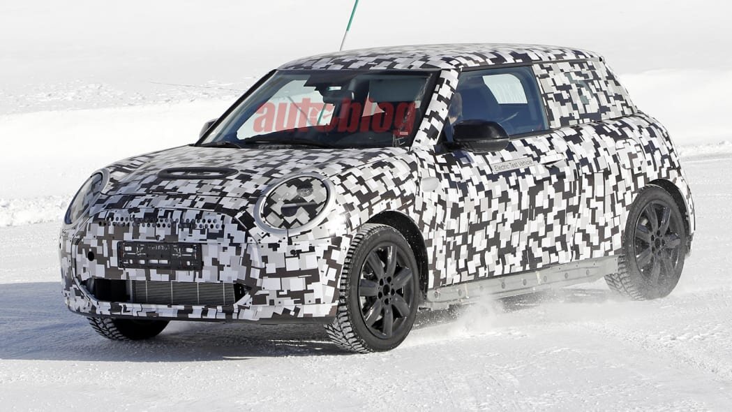 На фото: Прототип Mini Cooper (Источник: autoblog.com)