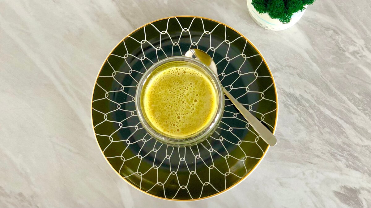 Цвет этого напитка вселяет оптимизм даже пасмурным днём