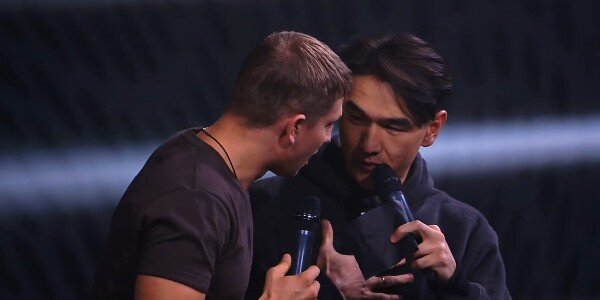 -Моя фамилия будет первой на обложке, потому что она начинается на "С", а твоя на "Щ".                                                                                                                                                                                       - Тогда мое имя должно стоять первым, потому что оно начинается на "А", а твое на "Ну"!