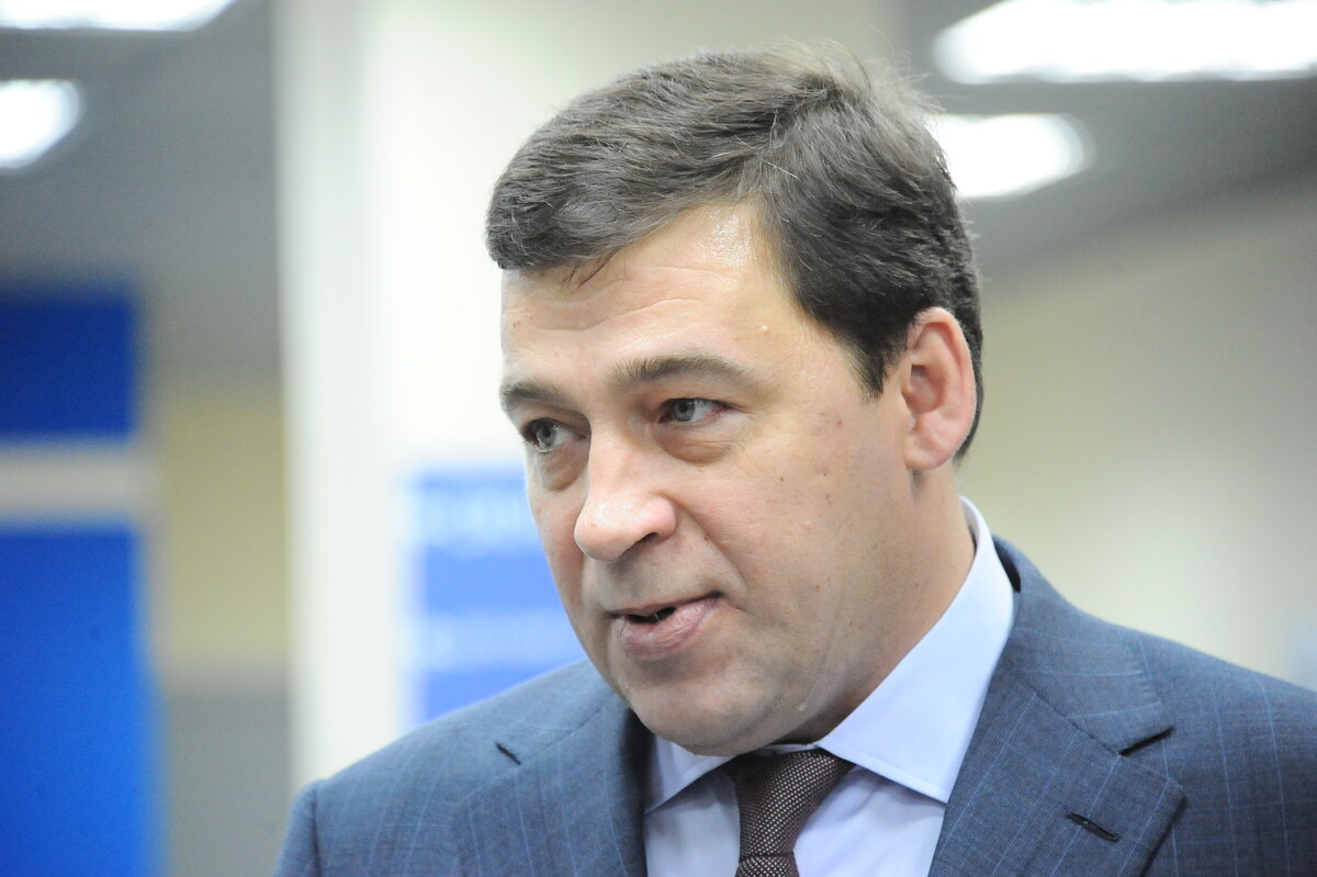 Губернатор Куйвашев заявил, что это вопиющая ситуация и потребовал провести проверку. Проверка показала, что в больнице всё якобы есть.