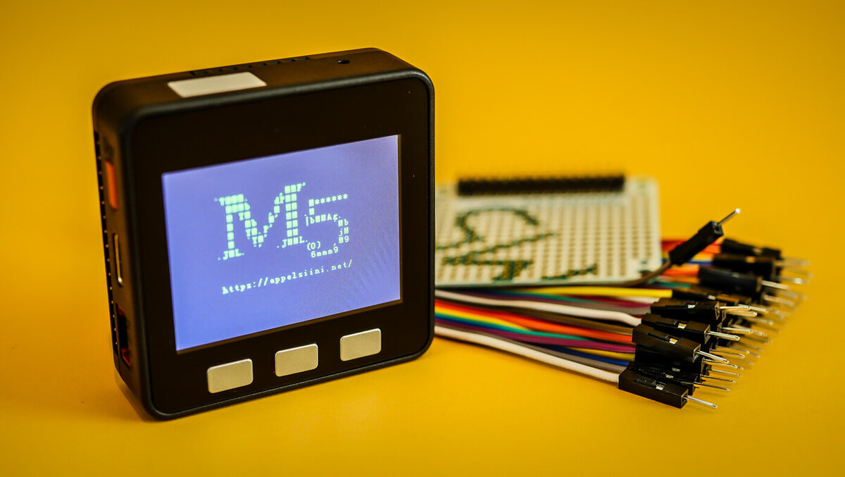 Базовый модуль M5Stack BASIC на базе платы микроконтроллера ESP32 c цветным ЖК-дисплеем.