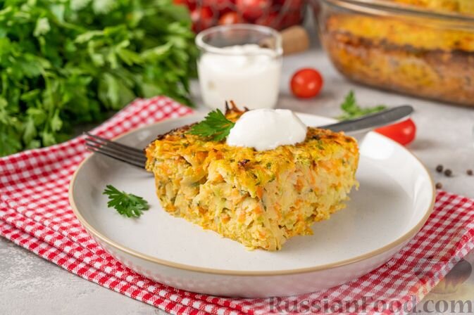 картофель, морковь, кабачки, яйца, лук репчатый, чеснок, зелень петрушки, сухари панировочные, масло растительное, соль, перец чёрный молотый