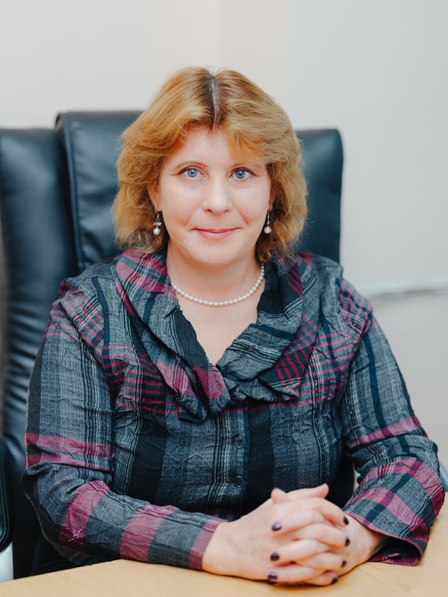 Профессор Елена Мишина