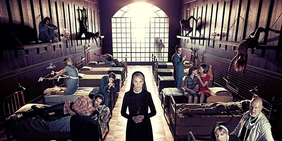 Сериал аиу 11. Американская история ужасов: 1984 фильм 2019. Американская история ужасов интересное. Американская история ужасов интересное. Американская история ужасов 3 сезон шабаш.