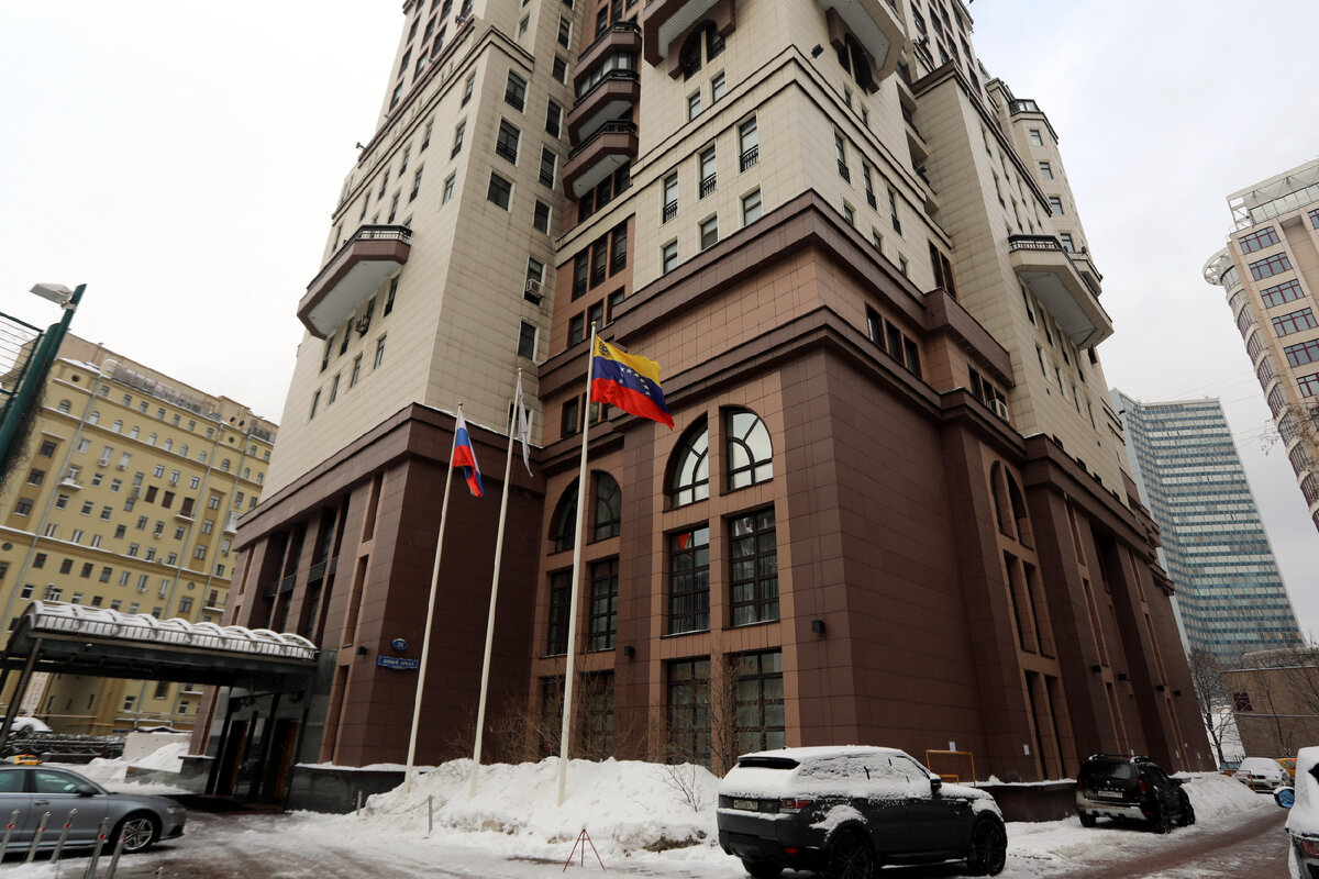 Квартира в этом доме.