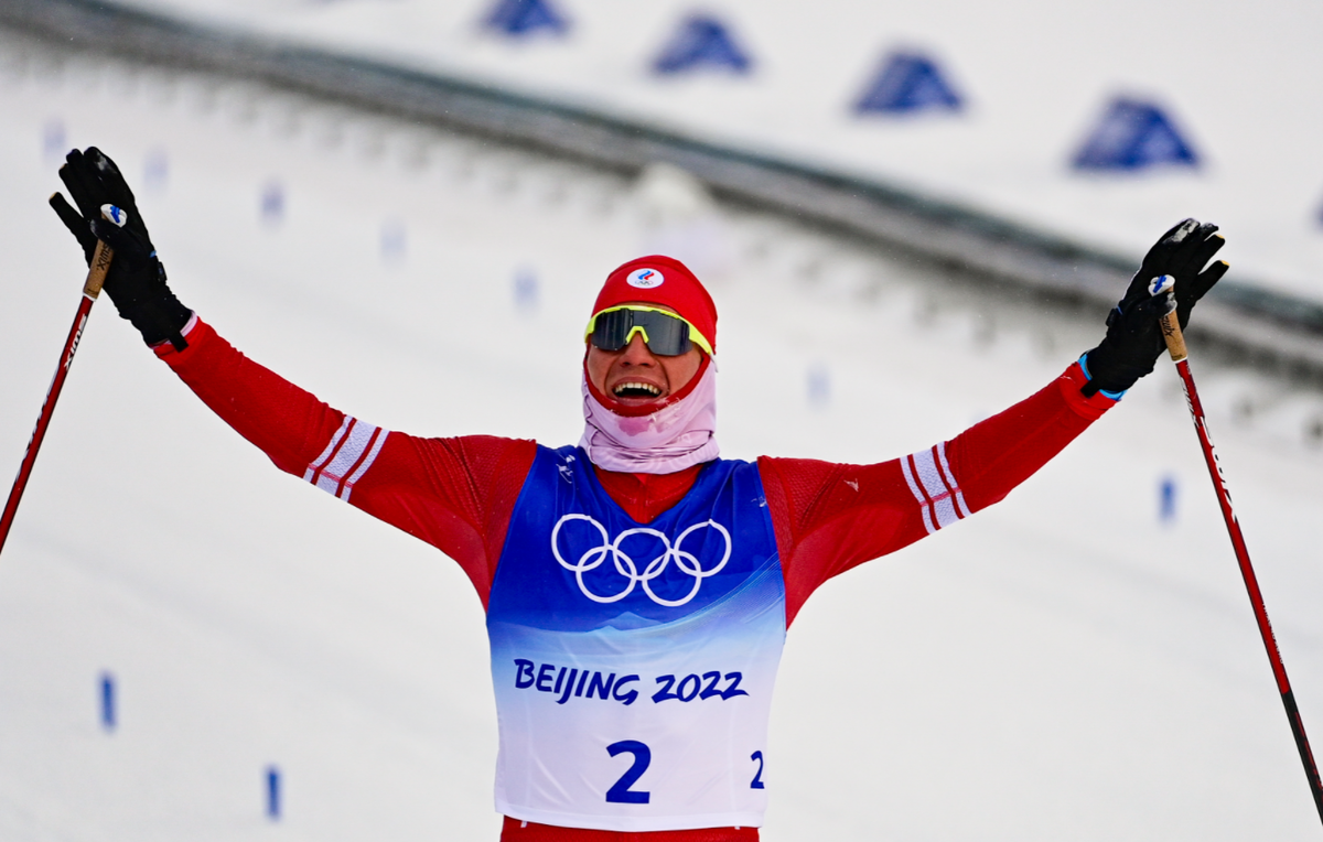 Норвежец дважды стал олимпийским чемпионом. Иван Якимушкин 2022. Иван Якимушкин олимпиада 2022. Александр Большунов олимпиада 2022 серебро. Александр Большунов лыжные гонки.