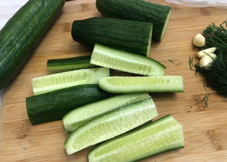 Огурцы трясуны "Ассорти" для любителей малосольных огурчиков моментального поедания, не успеваю готовить, ловите рецепт