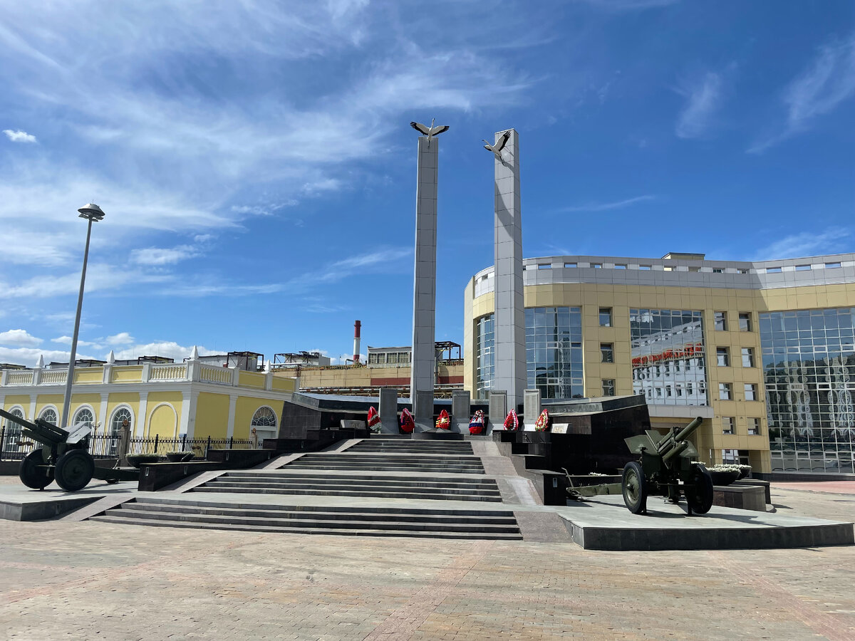Мемориал "Журавли"...