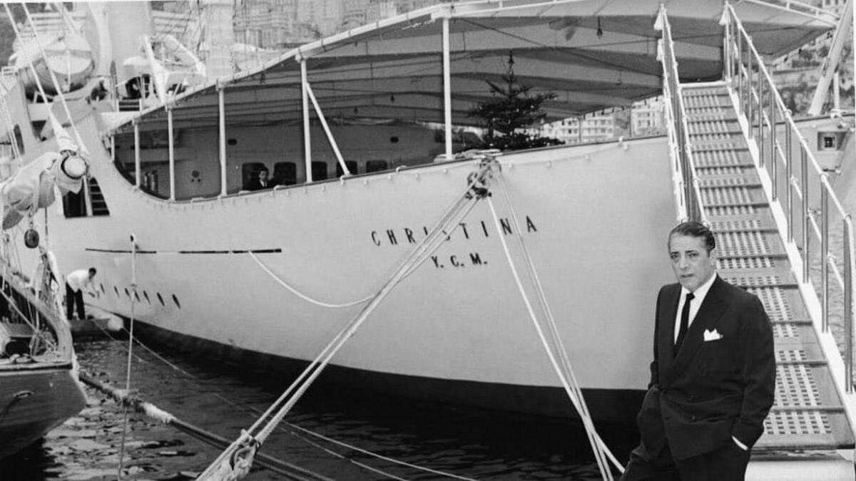 Яхта Аристотеля Онассиса , названная Кристиной, в честь любимой дочери 