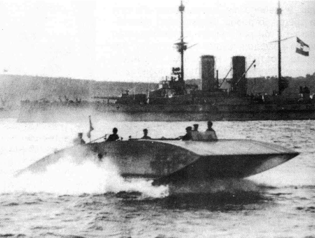 Торпедный катер с поддувом «Ферзухсгляйтбот» 