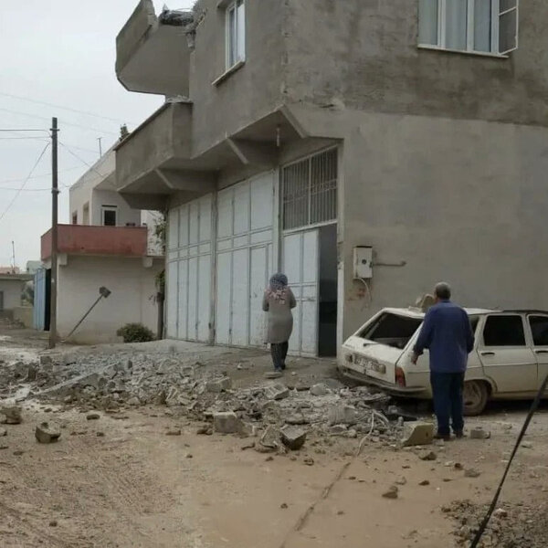 Последствия ракетного обстрела. Фото © Twitter / GaziantepTV