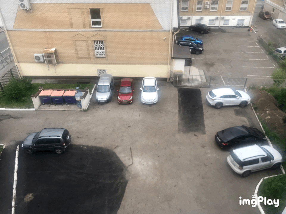 Нашу парковку  увеличили!