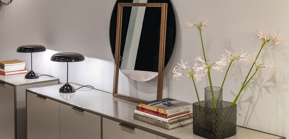 Зеркало Réunion от итальянского дизайнерского трио Busetti Garuti Redaelli