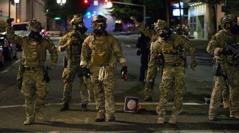 Федеральный спецназ в Портленде.