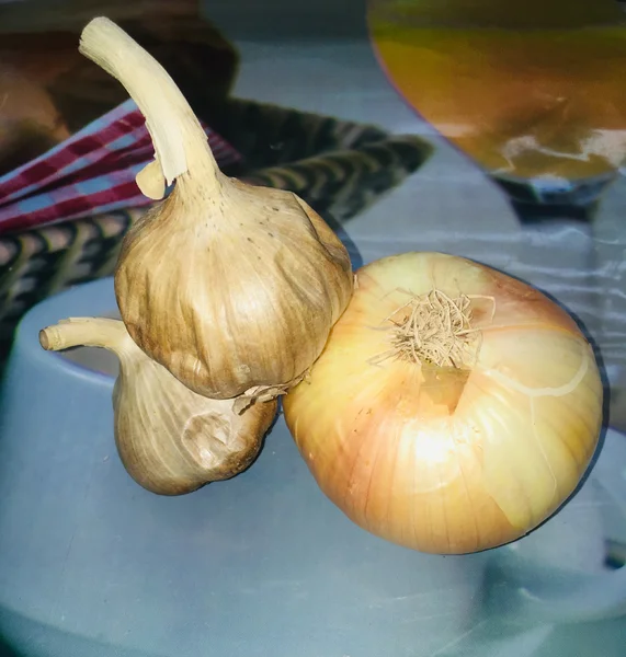 чеснок  лук