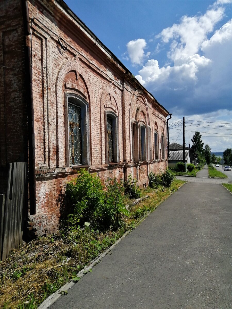 В годы революции в этом доме размещался штаб Красной Гвардии