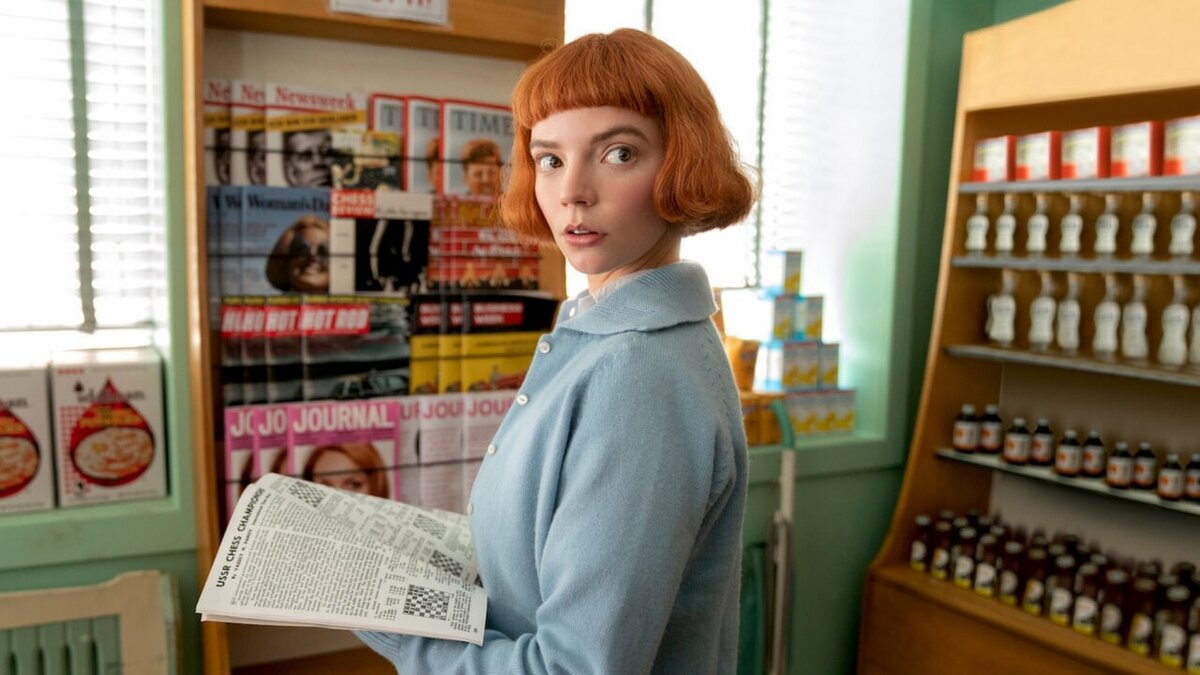 Фото: кадр из фильма "Ход королевы"; режиссер - Скотт Фрэнк; сценарий - Аллан Скотт, Скотт Фрэнк, Уолтер Тевис; производство - Flitcraft, NetFlix, Wonderful Films