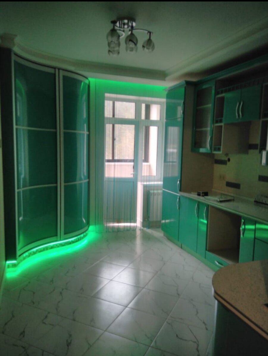 Наша кухня в сумраке ночном😏