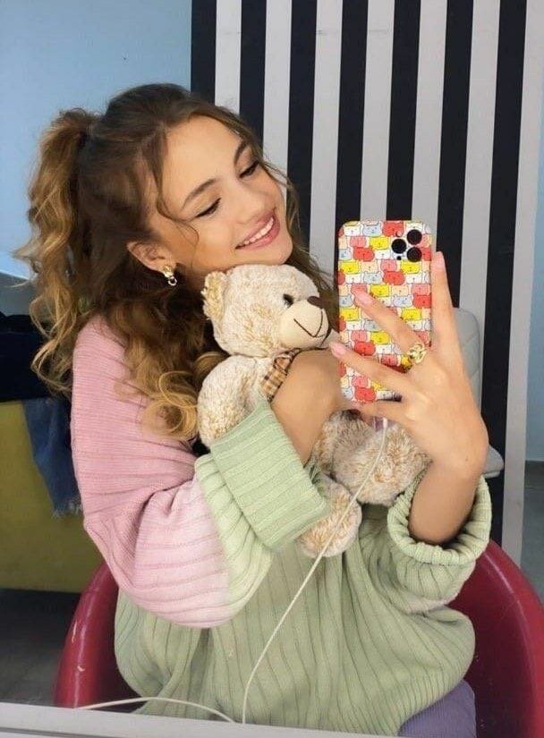 Валя Карнавал. Источник: https://vk.com/wall-196278161_105403