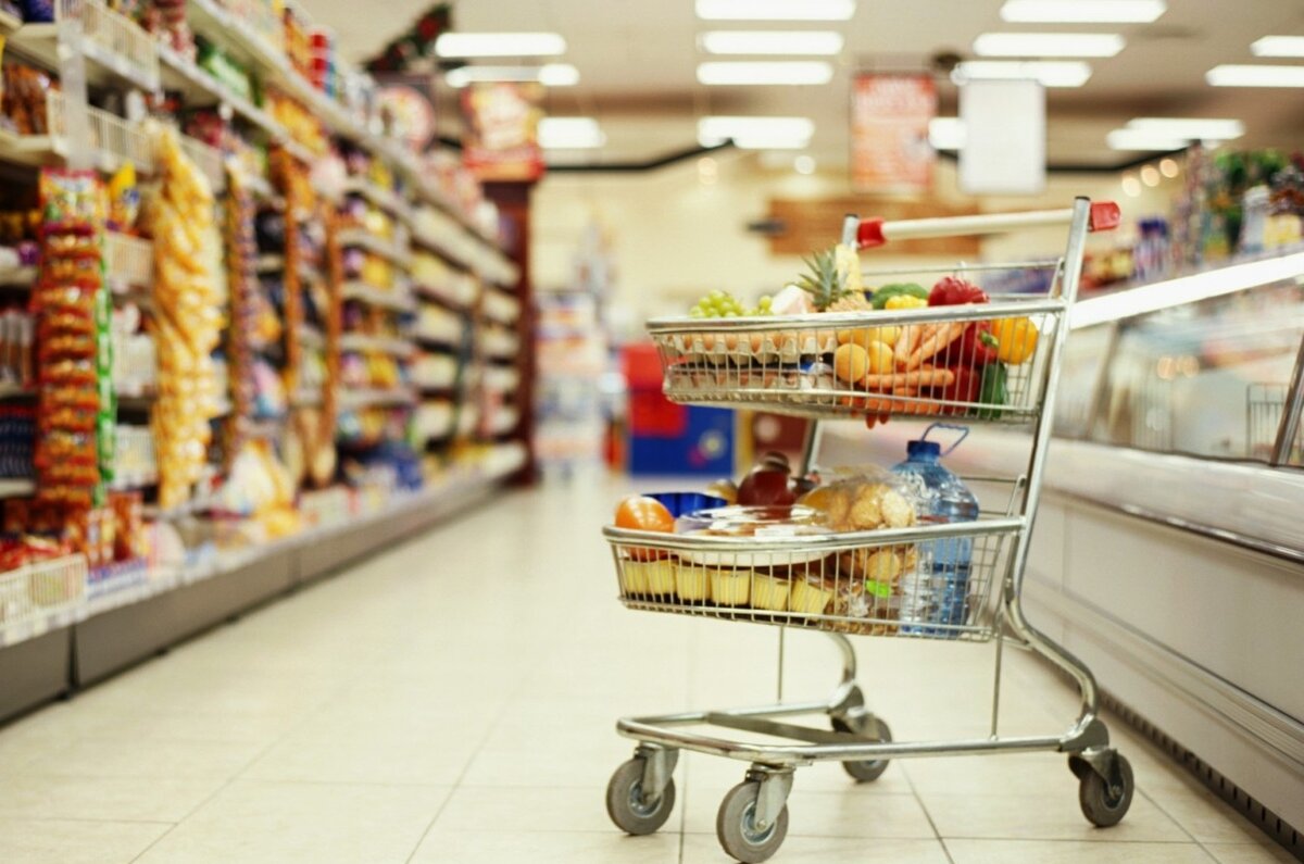 В магазинах меняются правила продажи продуктов питания