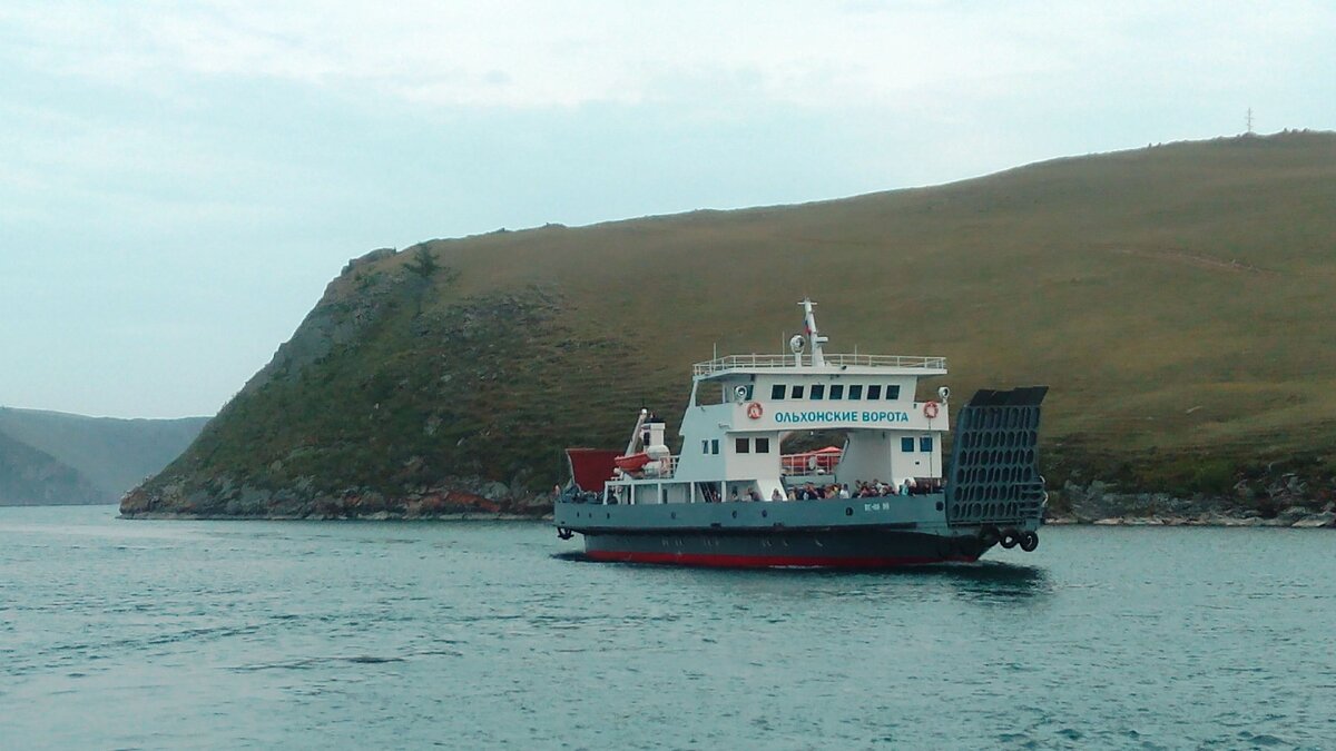 Фото автора: Встречный паром, чаек нет