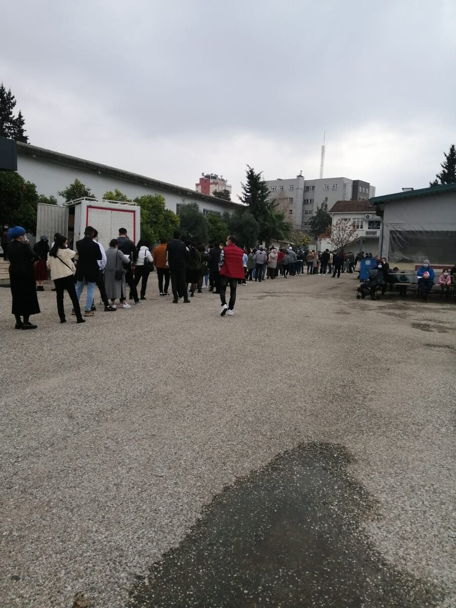 В очереди за видом на жительство