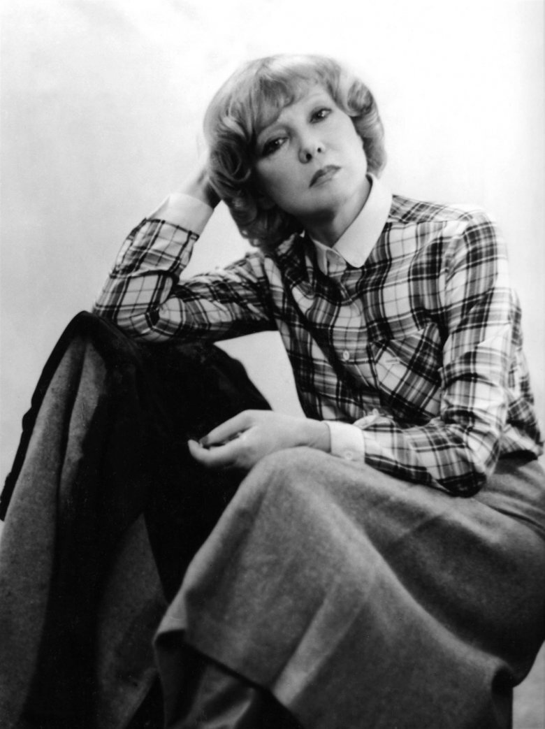 "Считаю, что учить других можно не нотациями, а только собственным примером" - Людмила Гурченко