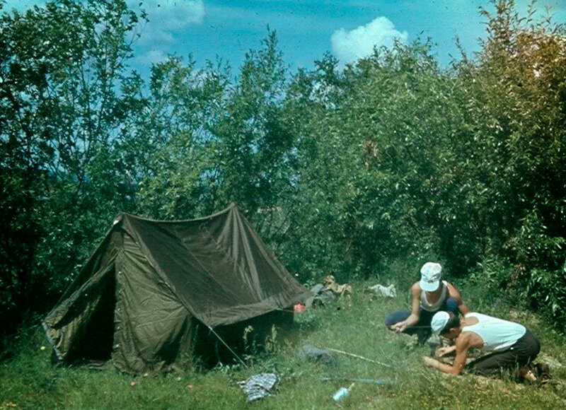 Заоблачный передел палатка перевалочного лагеря