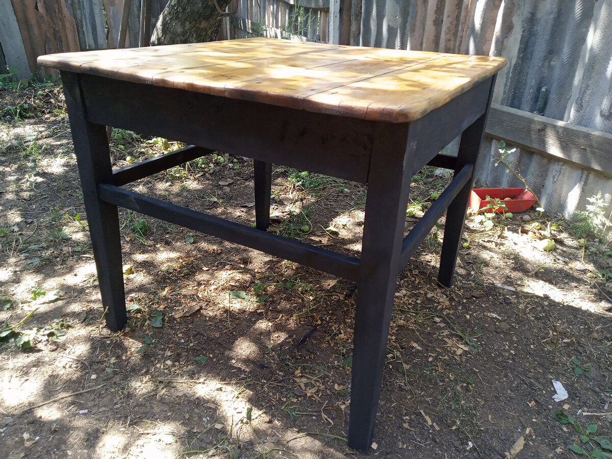 реставрированный стол 