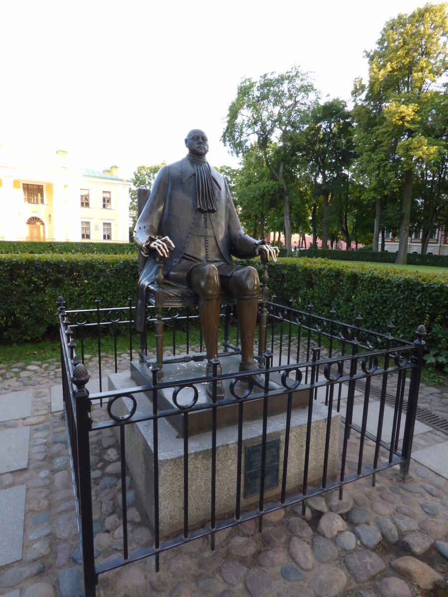 Fig. 1. Russia, St. Petersburg, Peter and Paul Fortress, Monument to Tsar Peter I, sculptor Shemyakin.