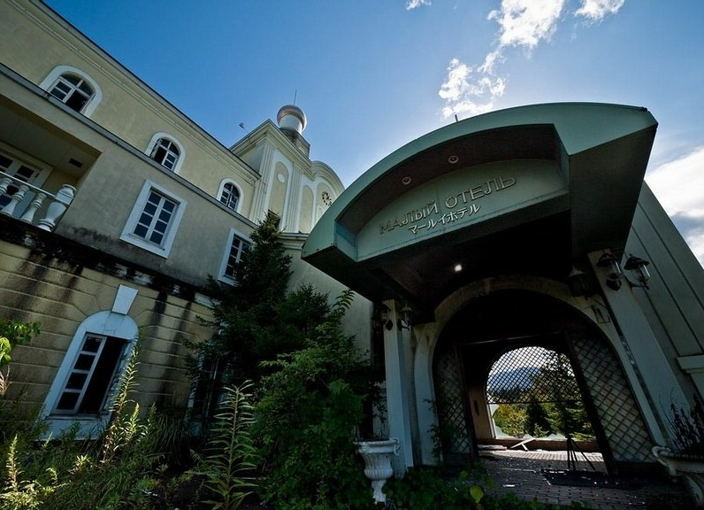 Выгоревший отель