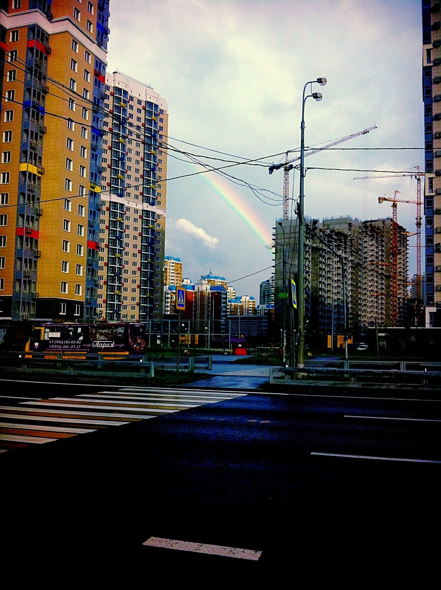 Серые будни. Работа. Дорога на работу. Каждый сам делает свой день.