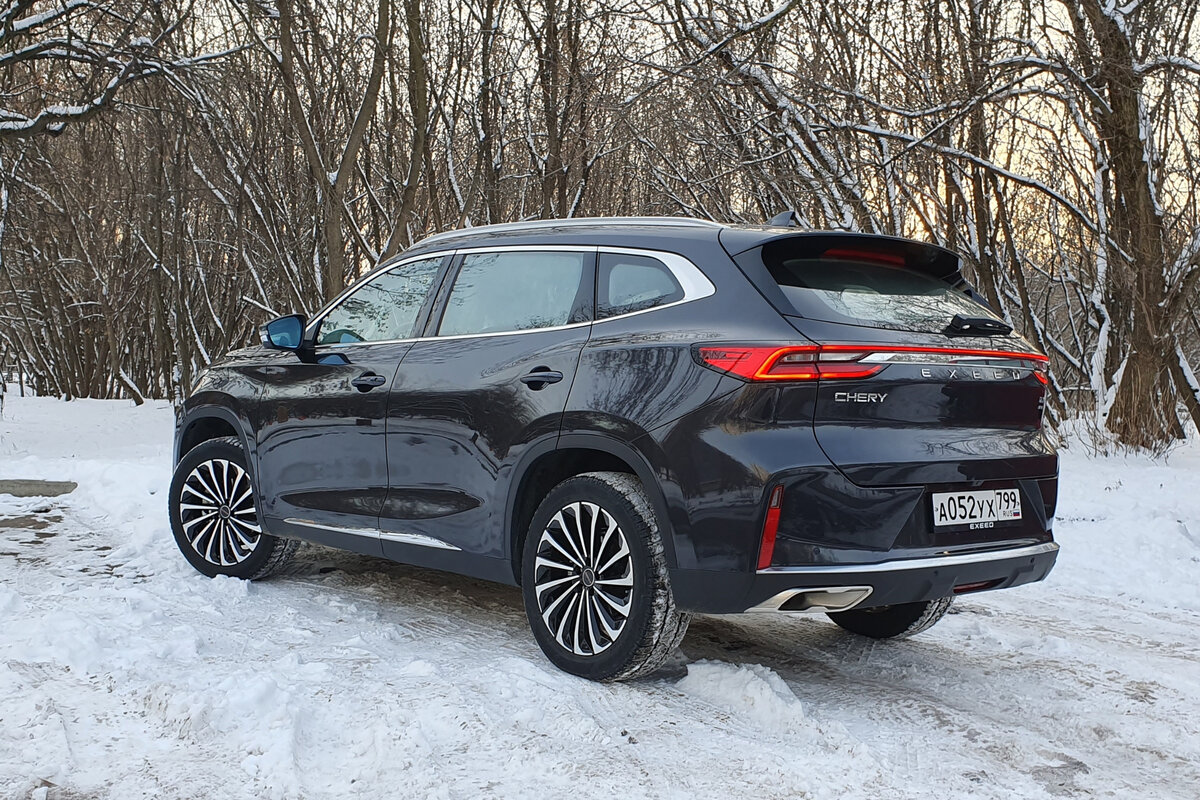 Автомобили нового премиального суббренда Chery Exeed стали доступны в России в конце 2020 года, первое время продавалась одна единственная модель – кроссовер TXL.-2