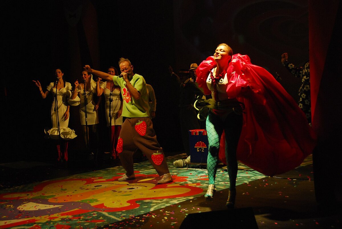 подростковые спектакли. театр комедии им. эрмитажный театр спб. правда хорошо а счастье лучше спектакль. лучшие спектакли спб рейтинг.