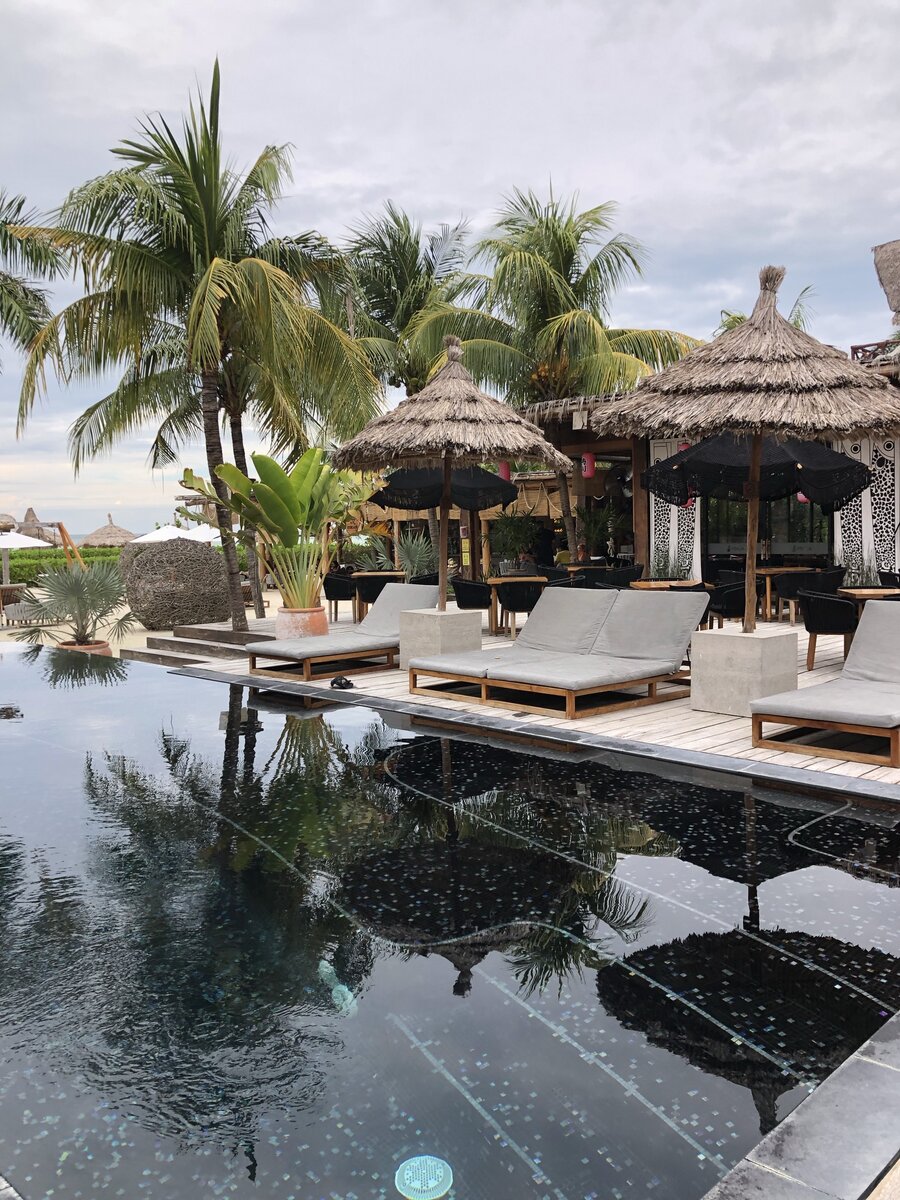 Бассейн отеля 