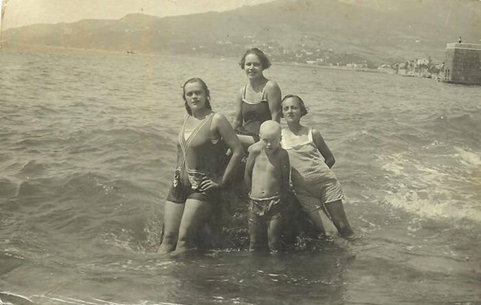 Отдых в Крыму.  40-е года XX века?