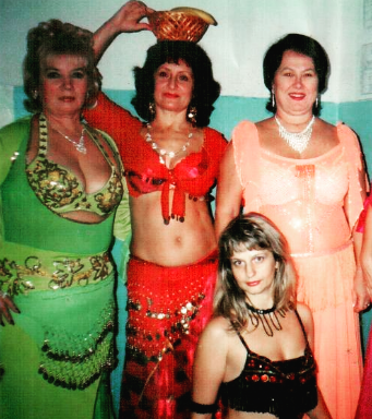 Лиза в зеленом платье