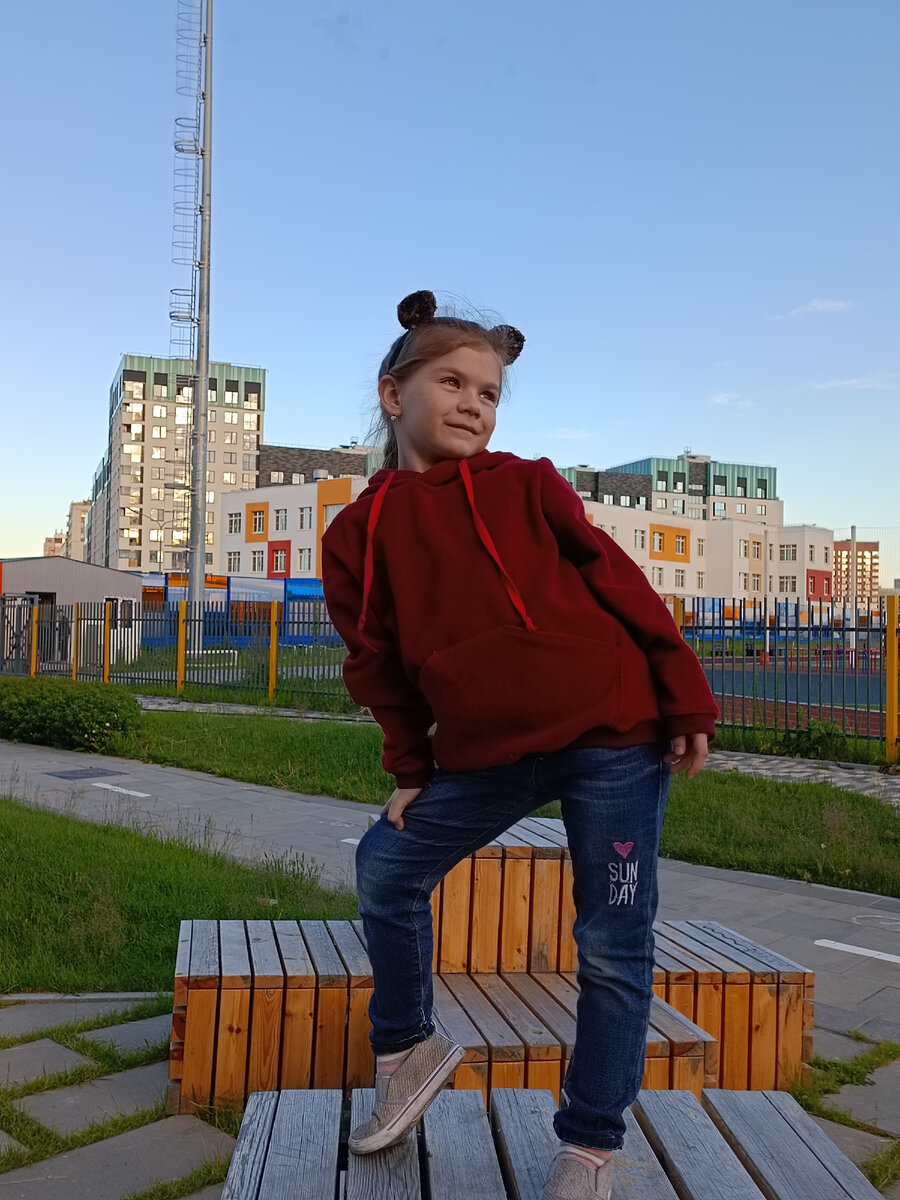 Вот эта красотка.