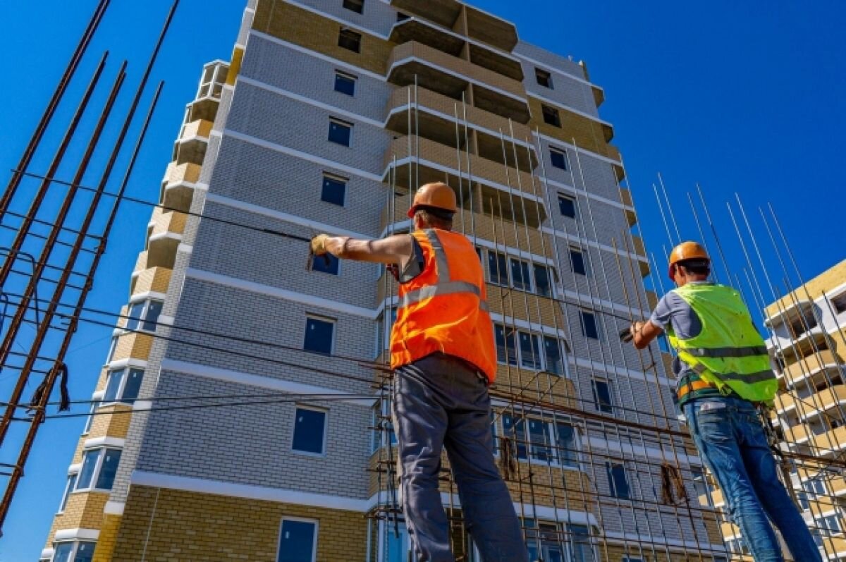    По итогам пяти месяцев (с января по май) в Свердловской области возвели почти 1 млн квадратных метров жилья.