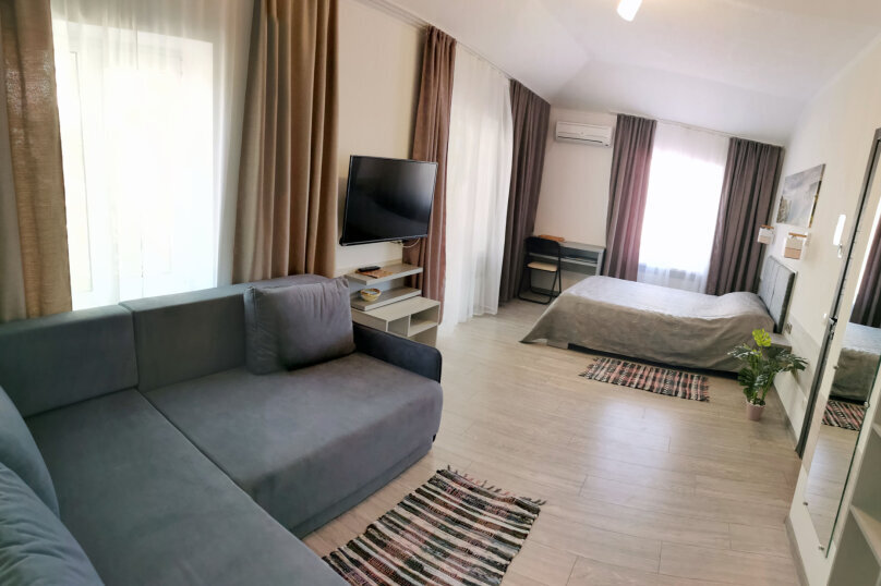 Благодарим за интервью и авторские фотографии Ларису Варавину © Лариса Варавина, владелица гостевого дома «Лето-Море».