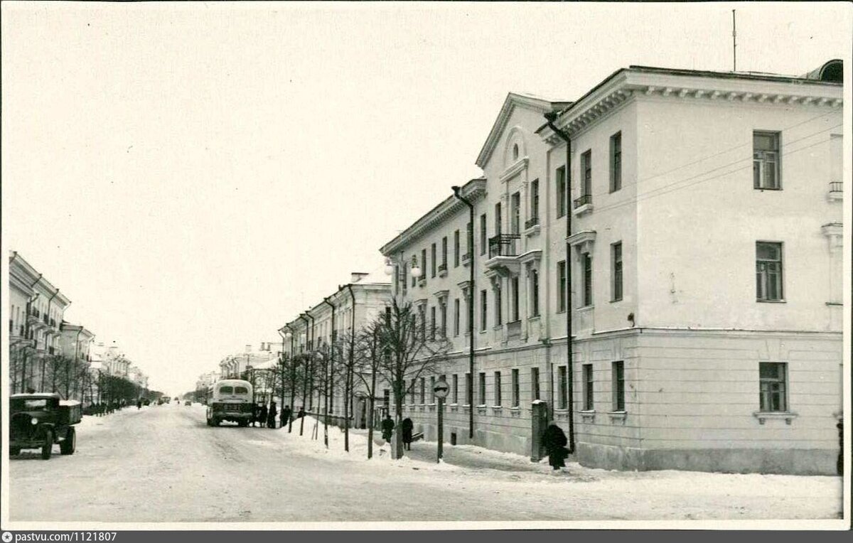 Сталинки на Большой Московской ул. В Великом Новгороде |  stalinka_na_chernoi | Дзен